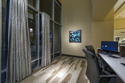  - Holiday Inn Express & Suites Downtown Colorado Springs - I-25, Exit 142