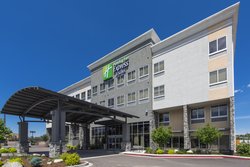  - Holiday Inn Express & Suites Downtown Colorado Springs - I-25, Exit 142