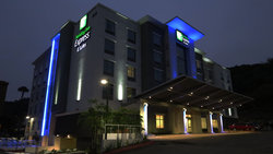  - Holiday Inn Express & Suites Mission Valley San Diego - I-8, Exits 4A & 4B