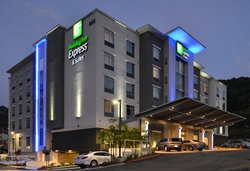  - Holiday Inn Express & Suites Mission Valley San Diego - I-8, Exits 4A & 4B
