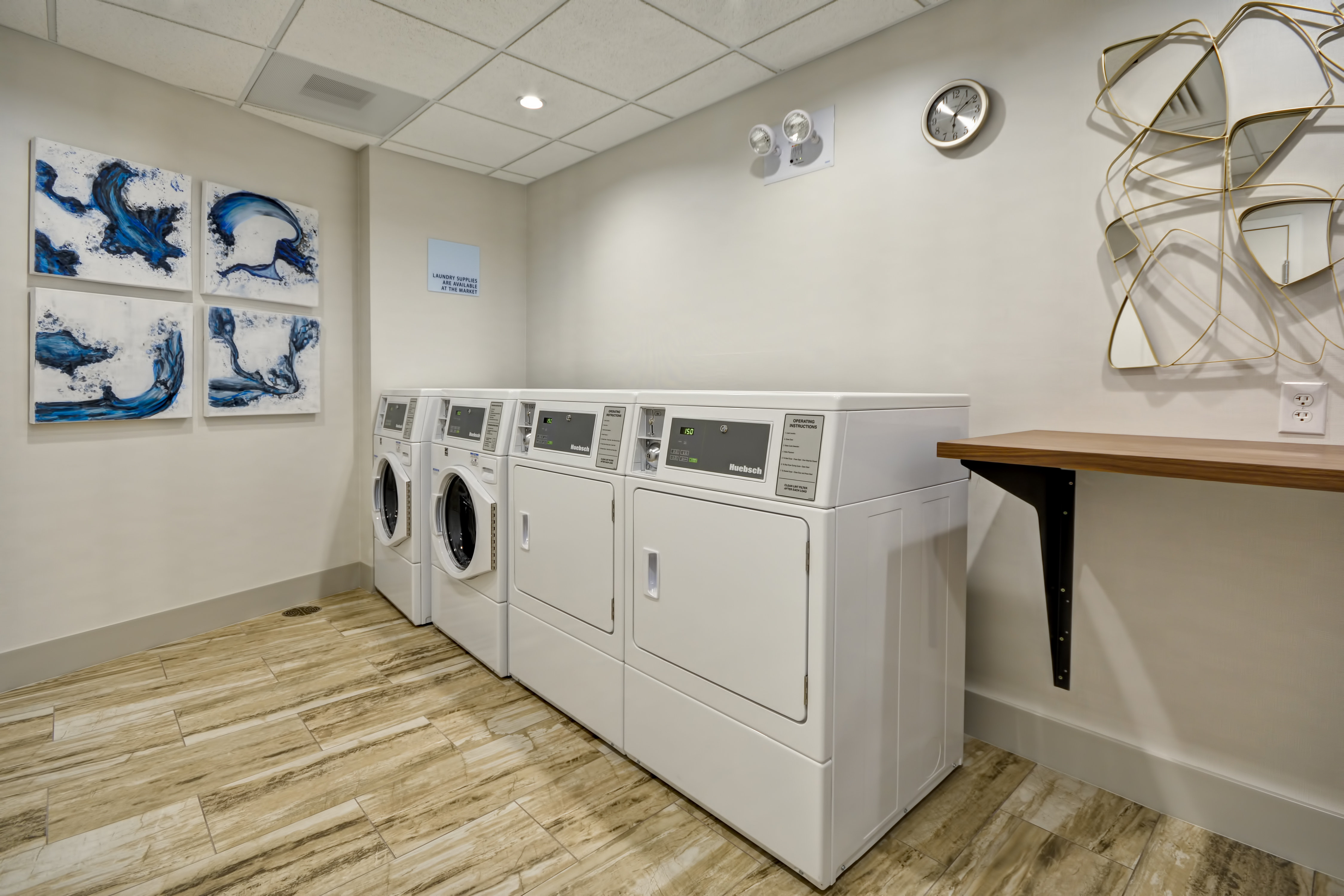 Holiday Inn Express East Evansville Coin Laundry