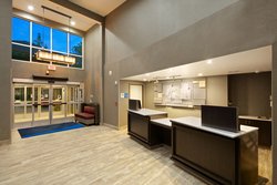  - Holiday Inn Express & Suites Paso Robles