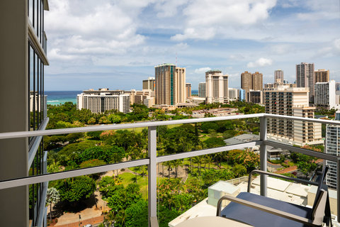 THE RITZ-CARLTON RESIDENCES, WAIKIKI BEACH - Photo 8