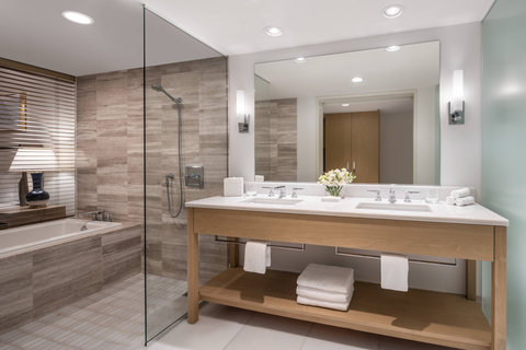 THE RITZ-CARLTON RESIDENCES, WAIKIKI BEACH - Photo 27