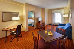  - Fairfield Inn & Suites by Marriott Toronto Airport