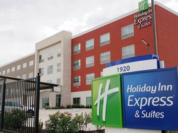 - Holiday Inn Express & Suites IAH Beltway 8 Houston