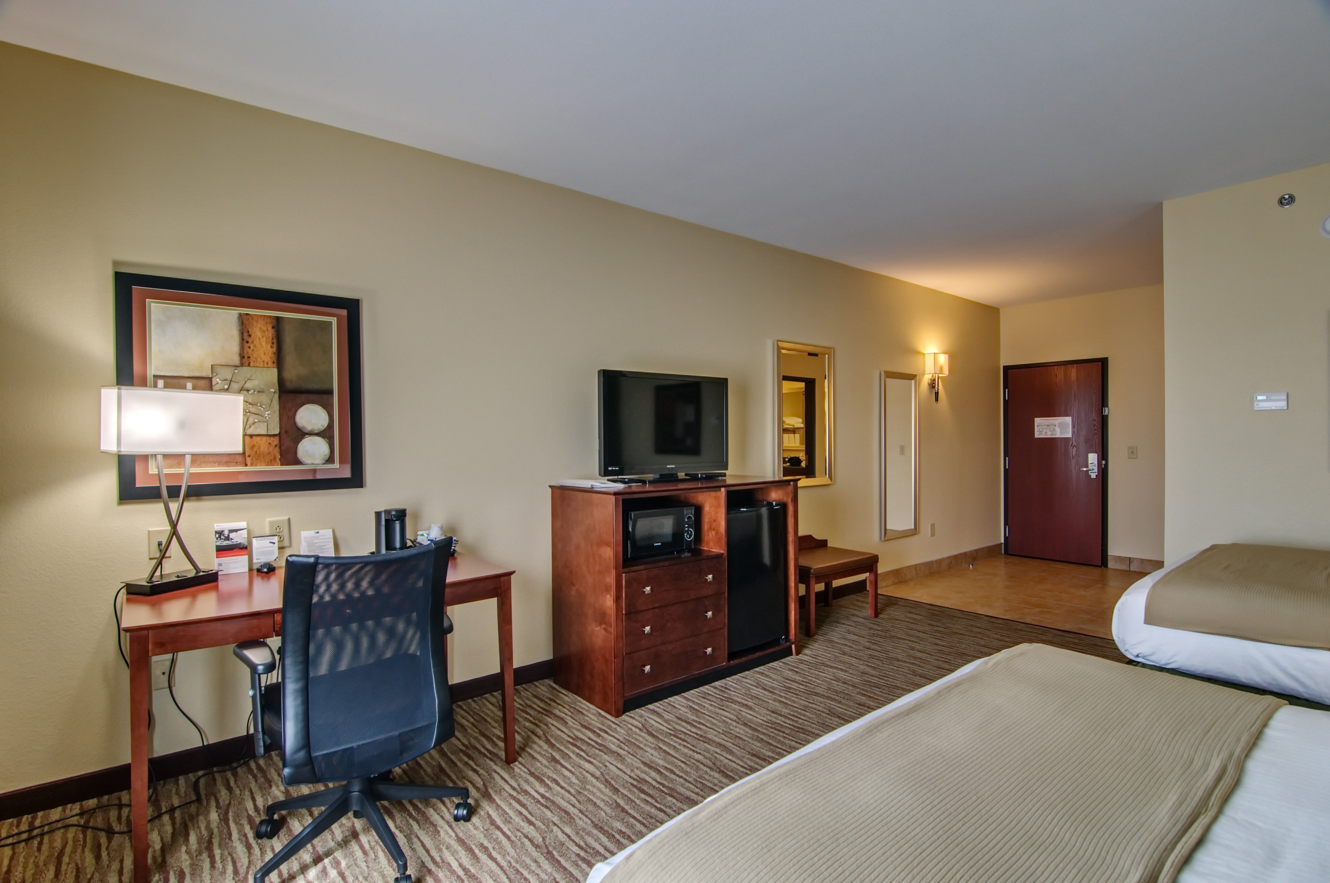 HOLIDAY INN EXP STES WYTHEVILL BY I-guestroom-Microwave/Refrigerators in all Guest Rooms.jpg