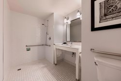  - Four Points by Sheraton Hotel Airport Kelowna