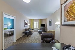  - Candlewood Suites Western Crossing Amarillo - I-40, Exit 67