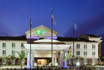 Holiday Inn Express Hotel & Suites Dinuba