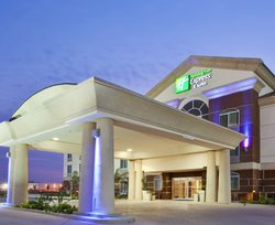  - Holiday Inn Express & Suites Dinuba