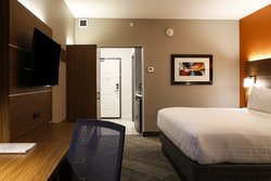  - Holiday Inn Express & Suites Downtown Louisville - I-64, Exit 4