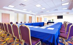  - Holiday Inn Express & Suites Waukegan
