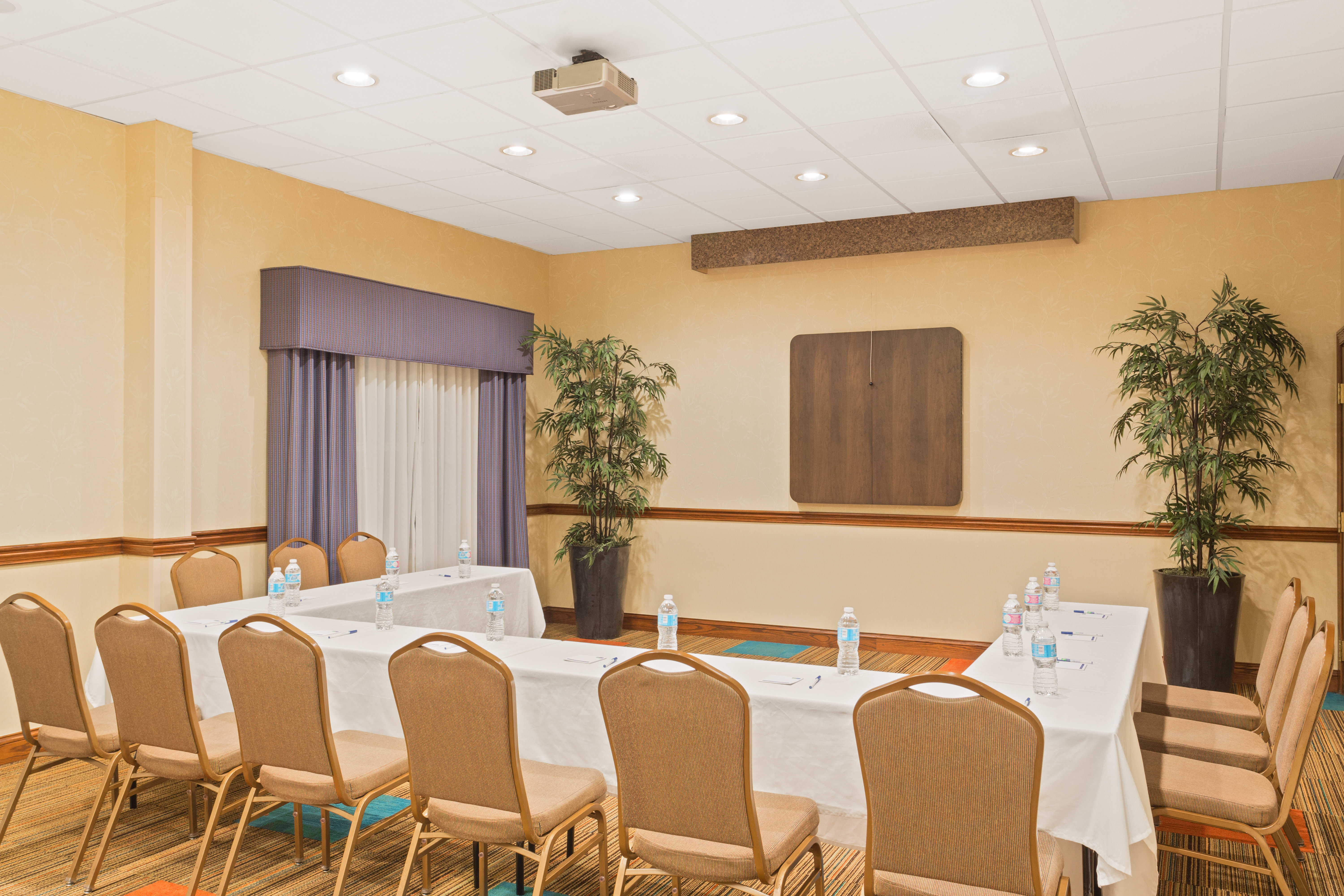 Let us make your meeting a special one!