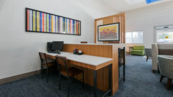  - Holiday Inn Express & Suites Everett - I-5, Exit 186