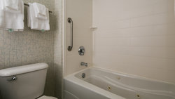  - Holiday Inn Express & Suites Everett - I-5, Exit 186