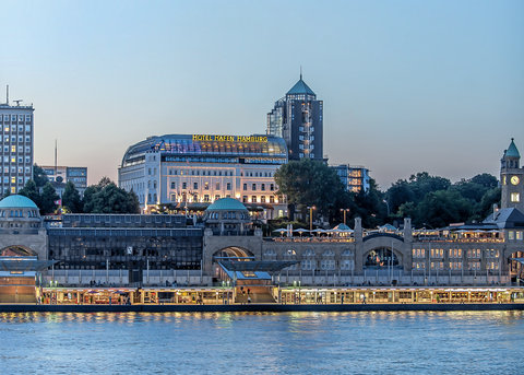 Aussenansicht Hotel Hafen Hamburg