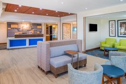  - Holiday Inn Express & Suites Bismarck - I-94, Exit 159