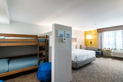  - Holiday Inn Express Camarillo