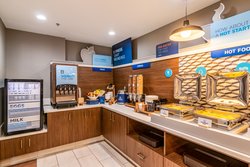  - Holiday Inn Express Camarillo