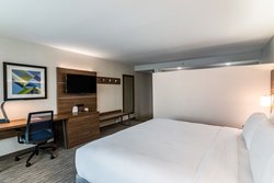  - Holiday Inn Express Camarillo