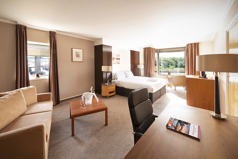 Copthorne Hotel Newcastle-guestroom-Suite.jpg