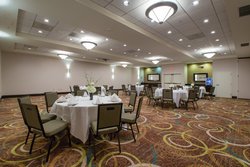  - Holiday Inn & Suites Airport Bloomington