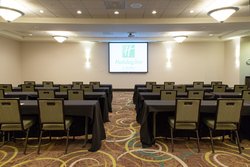  - Holiday Inn & Suites Airport Bloomington