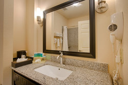  - Holiday Inn Express & Suites Webster - I-45, Exit 25