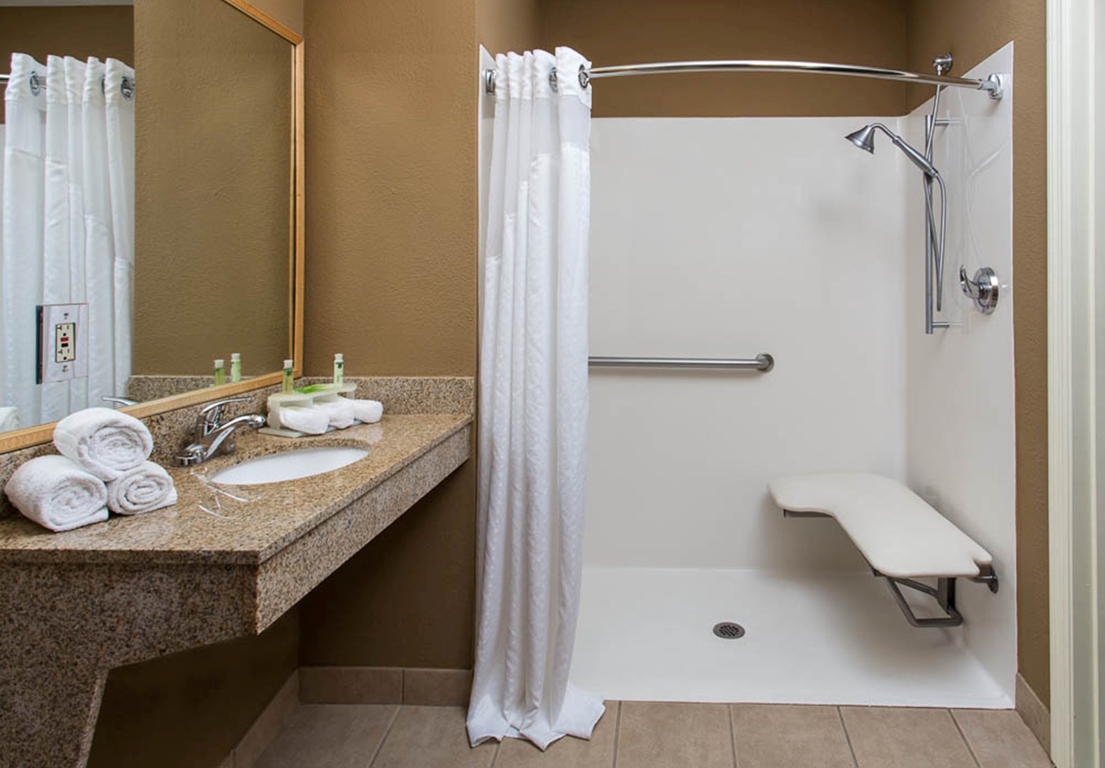 HOLIDAY INN EXPRESS CLERMONT BY IHG-guestroom-Guest Bathroom.jpg