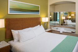  - Holiday Inn Express Clermont