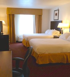  - Holiday Inn Express Fairgrounds Warners