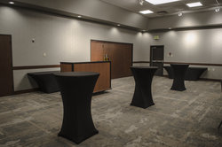  - Holiday Inn Fargo - I-29, Exit 64