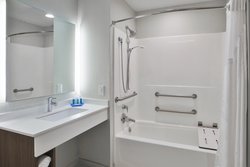  - Holiday Inn Express & Suites Victor