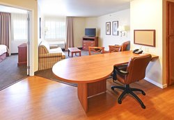  - Candlewood Suites Fayetteville - I-49, Exit 62