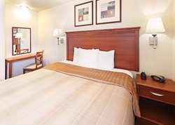  - Candlewood Suites Fayetteville - I-49, Exit 62