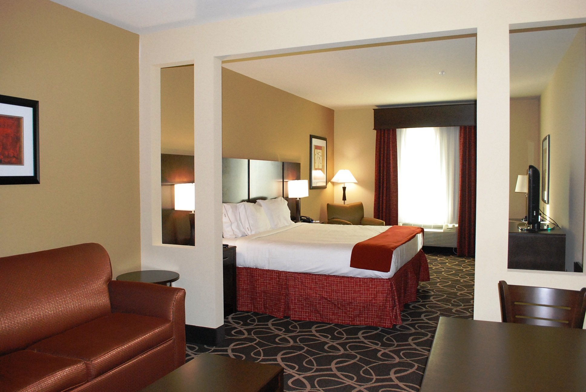 HOLIDAY INN EXP STES HOU PEARL BY I-guestroom-King Bed Guest Room.jpg