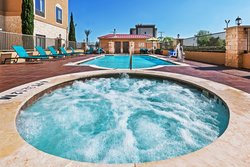  - Holiday Inn Express Victoria