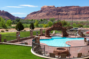 moab inn express holiday suites