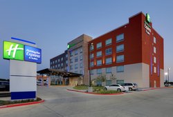  - Holiday Inn Express & Suites Northwest Dallas - I-35, Exit 436A