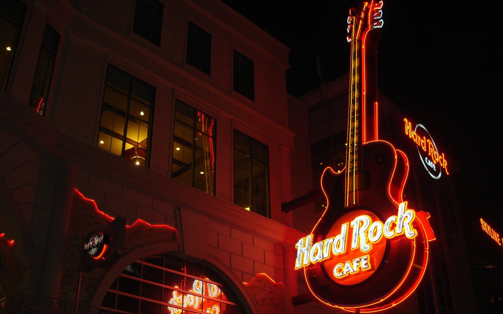 Hard Rock Caf??.