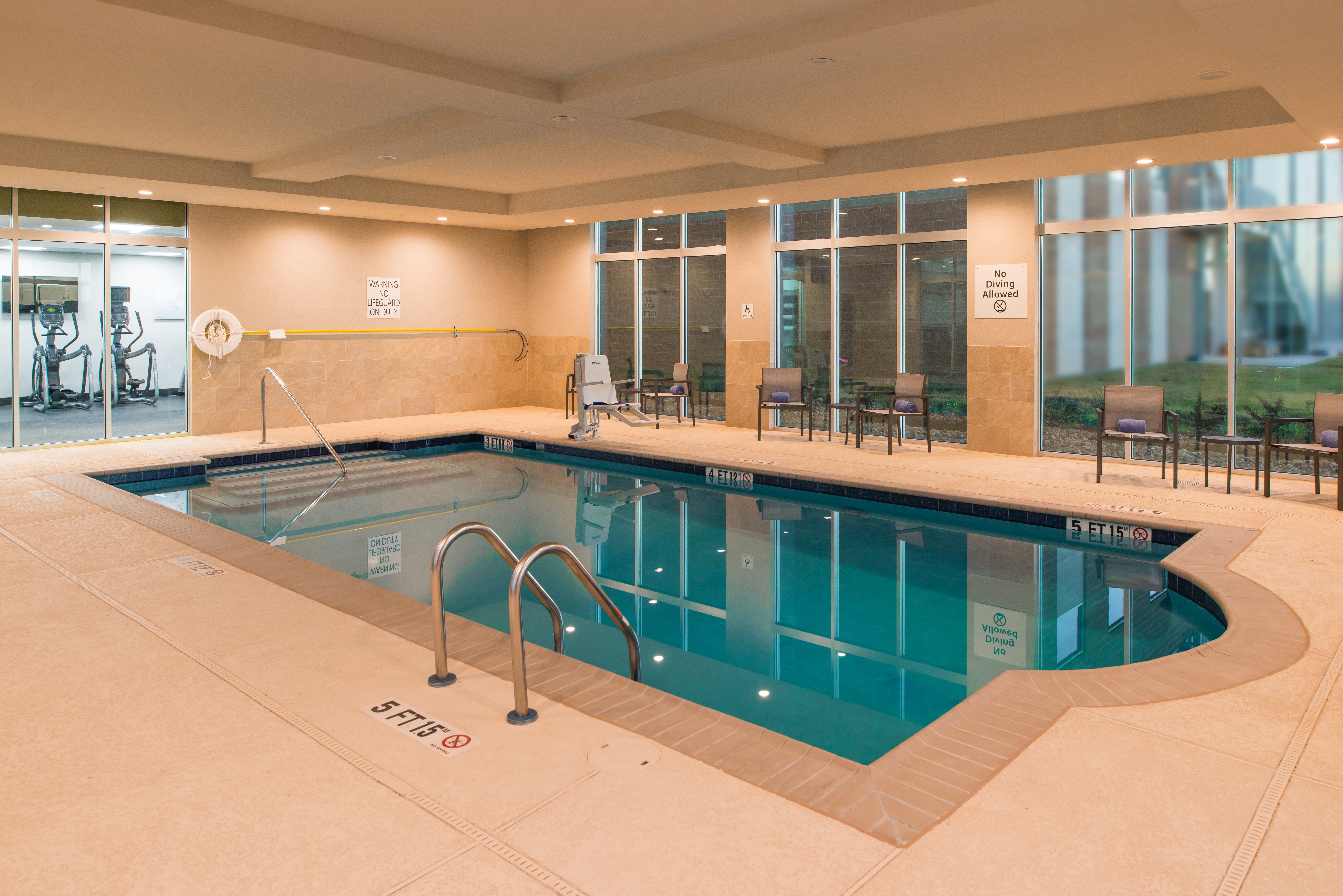 Holiday Inn Katy Mills - Indoor Pool