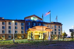  - Holiday Inn Express & Suites Northwest Fresno