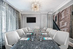  - Hotel Indigo Downtown Dallas - I-345, Exit 284B