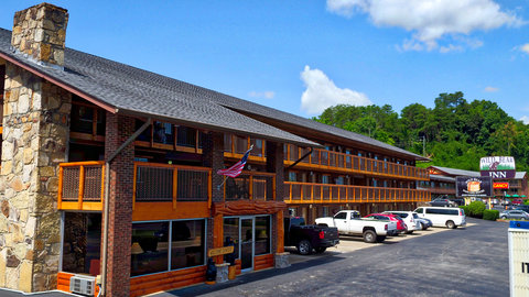 Exterior of Building with Parking Lot