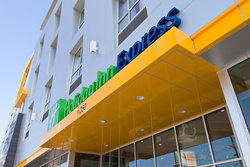  - Holiday Inn Express & Suites North Hollywood