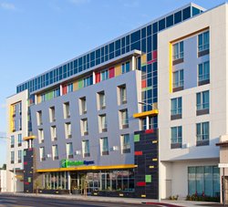  - Holiday Inn Express & Suites North Hollywood
