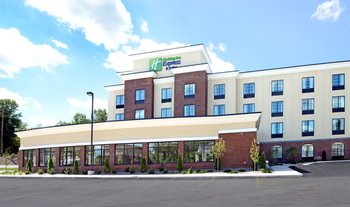 Holiday Inn Express Inn & Suites Geneva Finger Lakes