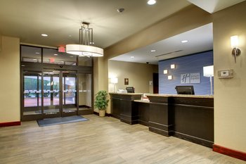 Holiday Inn Express & Suites Natchez-South