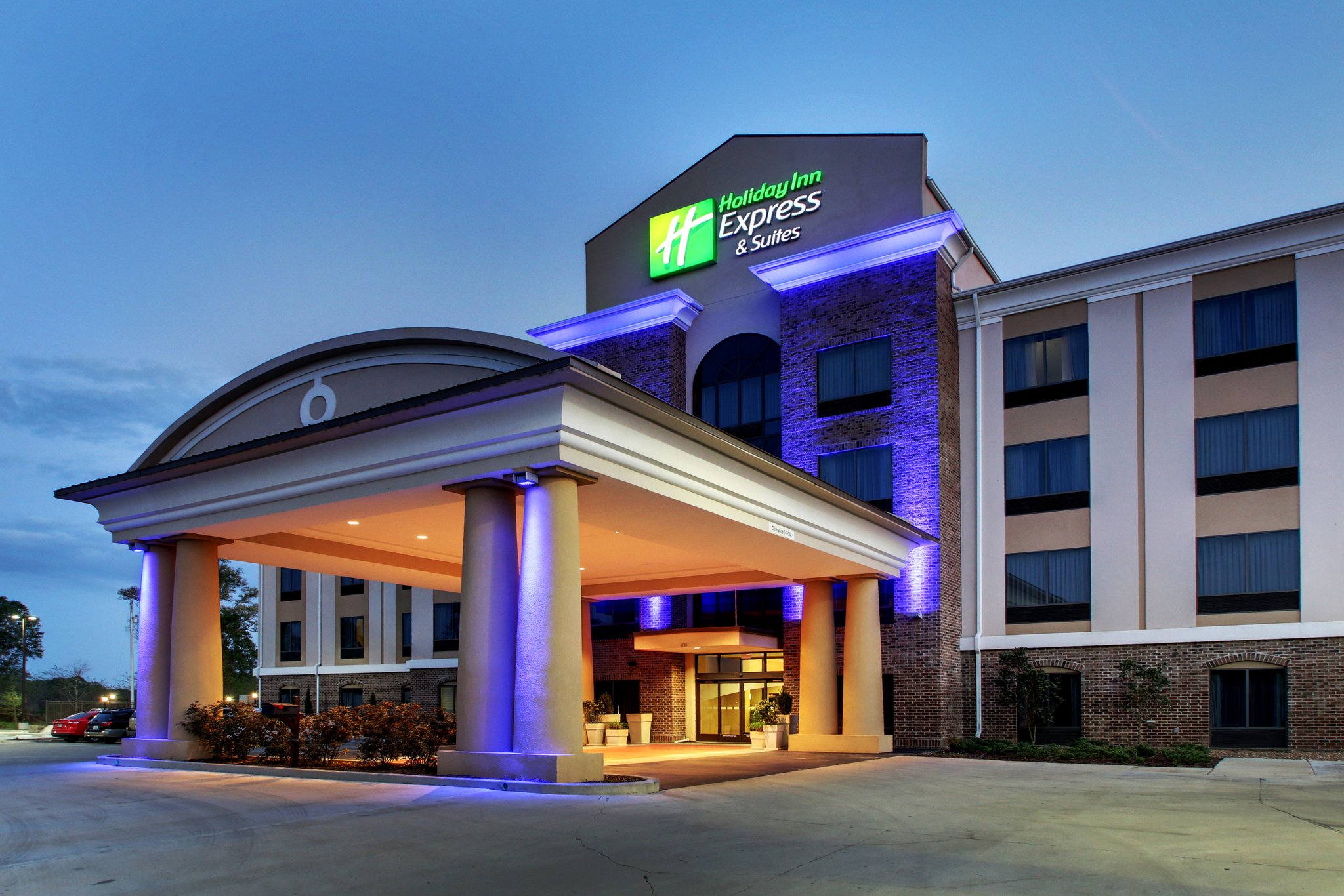 Holiday Inn Express & Suites NATCHEZ SOUTH